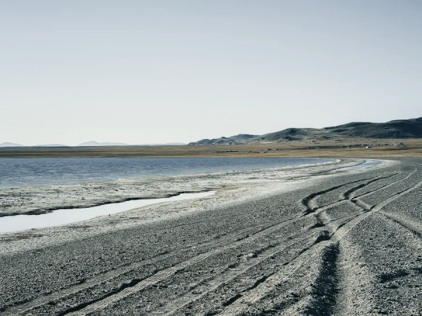兩個人，一輛車，阿里北線無人區穿越