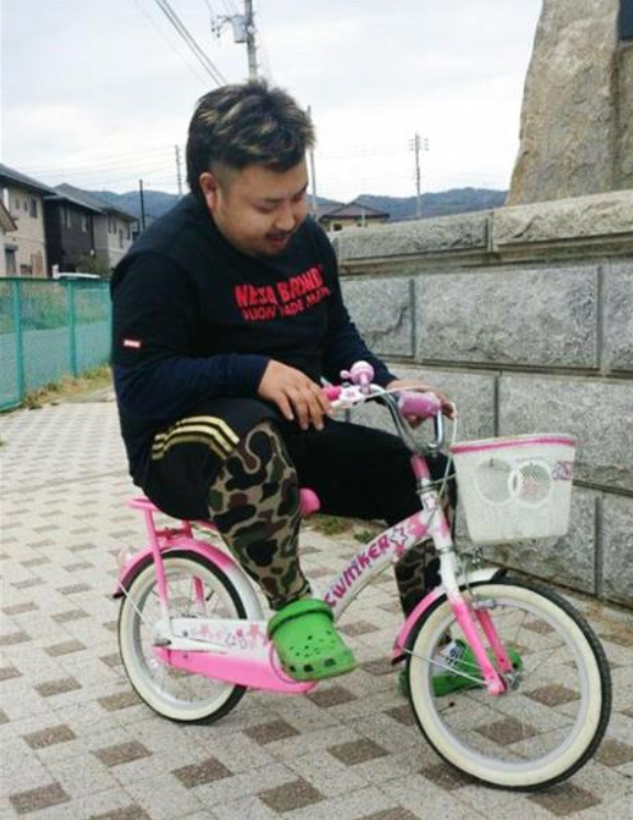 嫁錯人多可怕：決定離婚後，她和5個孩子深夜遭丈夫刺殺並被火燒