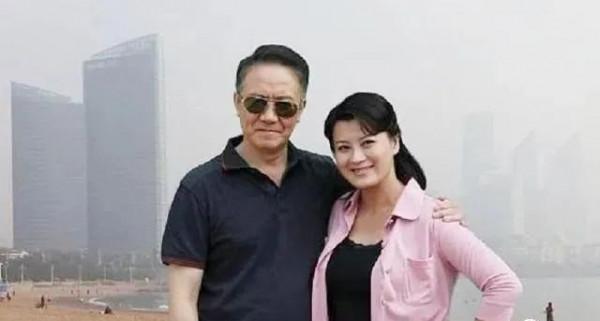 《王牌部隊》藏著3對真正夫妻，劇中不圓滿，生活裡甜得令人羨