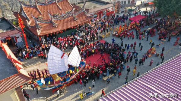 這場面壯觀！千人巡境“送王船”，見過嗎？