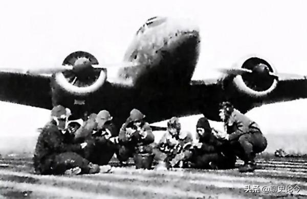 八路軍的第一架飛機，曾是汪偽政府的專機，朱德親自為其起名