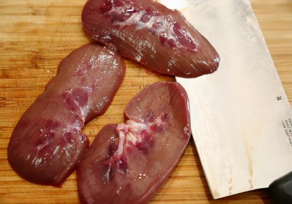 外地人來山東，點哪幾道菜才不尷尬?教你4道美味魯菜，個個是精品