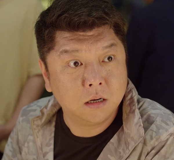 《埃博拉前線》拍得好,當自己成為密接者,這兩人的反應太真實了 《埃博拉前線》拍得好,當自己成為密接者,這兩人的反應太真實了