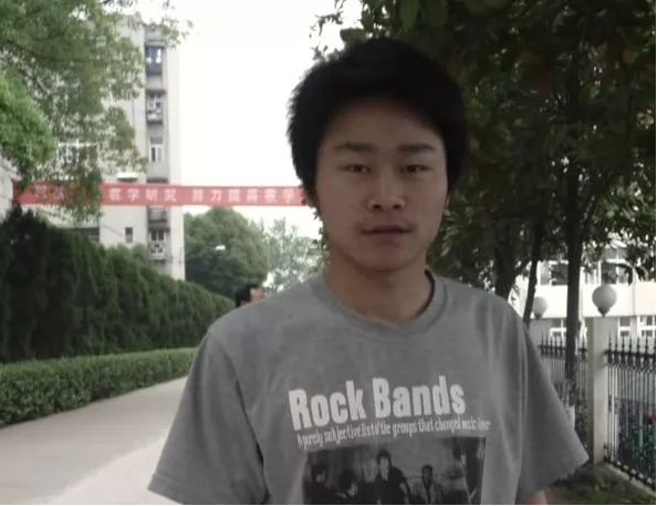 窮人家的小孩出路到底在哪？導演跟拍6年，記錄3個階層3種人生