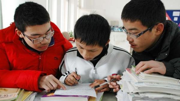 教育部新整頓讓學校老師輕鬆了,家長卻憂心了,孩子成績才是重點 教育部新整頓讓學校老師輕鬆了,家長卻憂心了,孩子成績才是重點