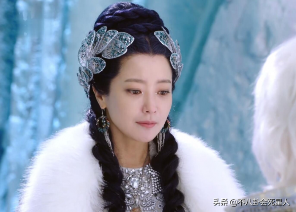 韓國女星離開濾鏡，滿面油光、臉部腫脹，她們才是真正的“照騙”