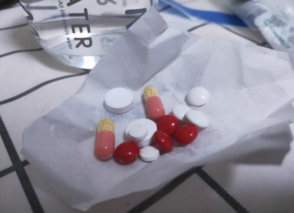 喝酒為啥不能吃頭孢？除了頭孢，這3種藥物也儘量別沾酒，瞭解下