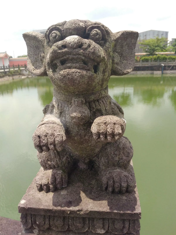 雷州有座千年古祠，全國罕見的五代石人石狗