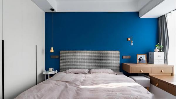 臥室床頭櫃有必要嗎?這7個設計居然這麼好用,趕緊把它扔了吧 臥室床頭櫃有必要嗎?這7個設計居然這麼好用,趕緊把它扔了吧