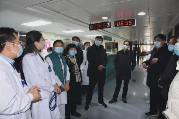 鄭大二附院院領導進行醫療查房