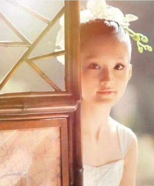 李沁:在紅與不紅之間,比上不足比下有餘 李沁:在紅與不紅之間,比上不足比下有餘