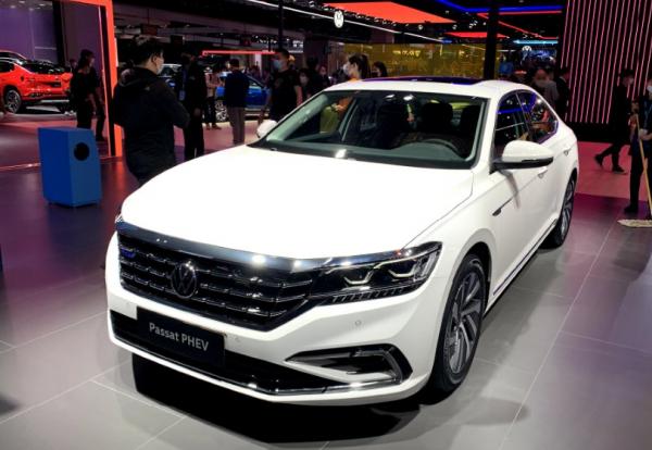 除了綠牌還有什麼?帕薩特PHEV解鎖出行新方式,純電動續航63km 除了綠牌還有什麼?帕薩特PHEV解鎖出行新方式,純電動續航63km