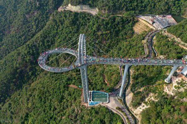 國內最刺激的八大景點,玩的就是心跳,你敢挑戰嗎? 國內最刺激的八大景點,玩的就是心跳,你敢挑戰嗎?