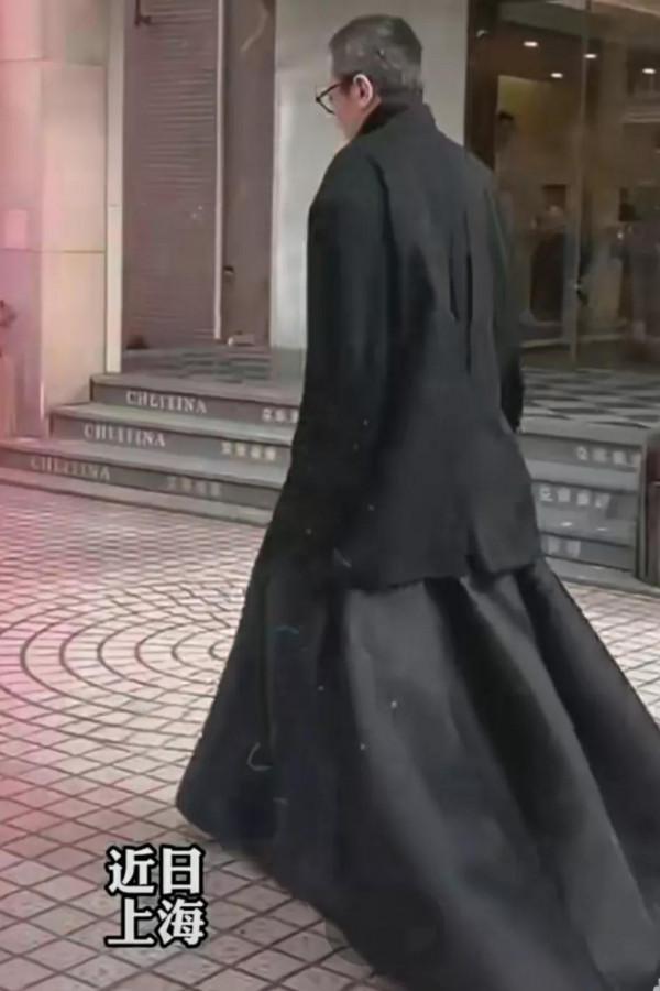 這個大爺真＂拉風＂