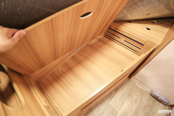 月薪7000就能買的拖掛房車！實拍卓美亞T420Z拖掛房車