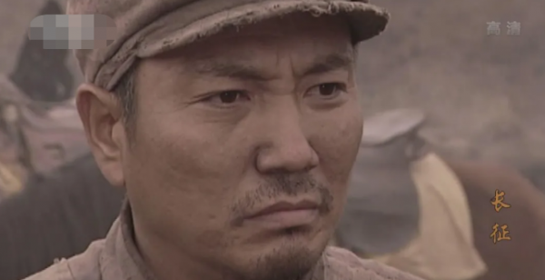 同樣演彭德懷，《長津湖》裡的周小斌與這6位演員相比，差別在哪