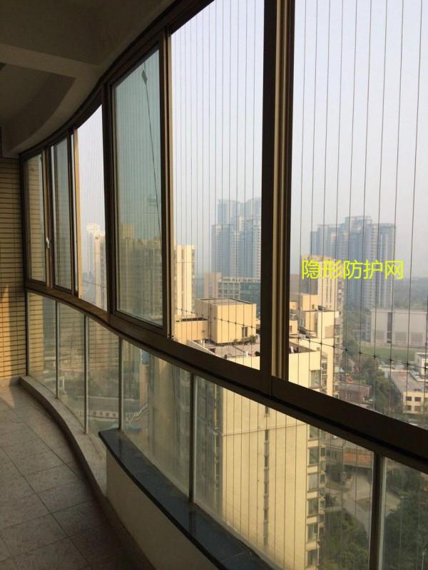 在陽臺裝幾萬塊全景窗,為何要單獨開一扇小窗?今天算是明白了 在陽臺裝幾萬塊全景窗,為何要單獨開一扇小窗?今天算是明白了