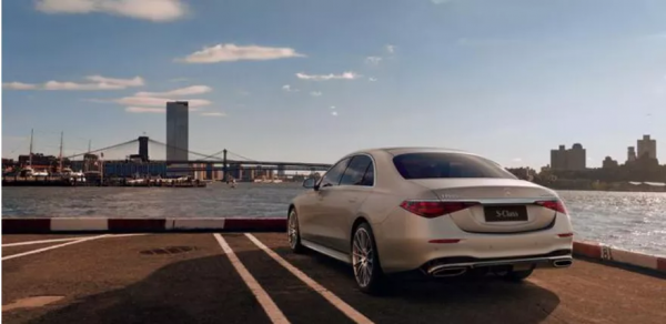 減配上市,連真皮座椅都沒了,還好意思說是賓士S級嗎? 減配上市,連真皮座椅都沒了,還好意思說是賓士S級嗎?