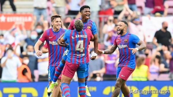 63人感染！西甲拉響警報：11隊中招，巴薩2例，大黑馬12例