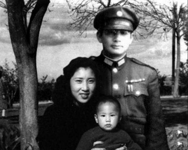 張靈甫要吃餃子，妻子滿心歡喜地準備食材，張靈甫卻將其殘忍殺害