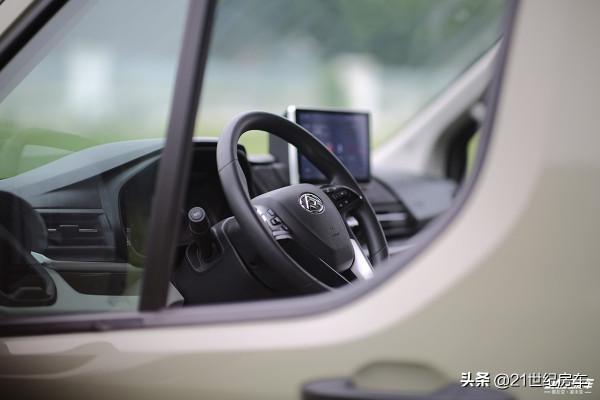 個性化越野套件+戰鬥範兒塗裝！這是最懂中國人的VANlife露營車