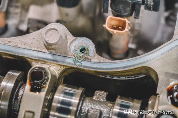 「奇怪の風」修復一臺行駛異響漏風的豐田皇冠，守護經典再次動人