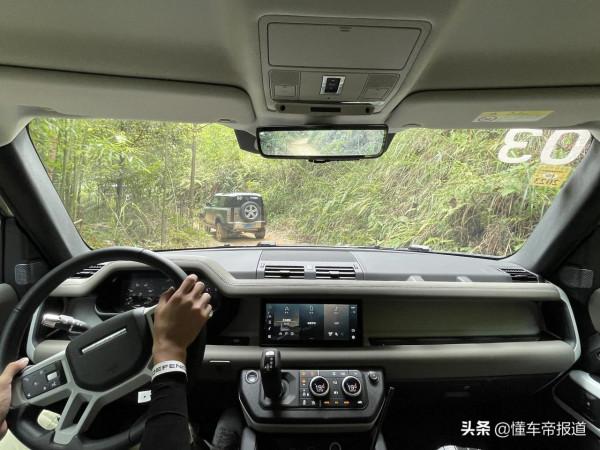 新車|短軸優劣勢明顯,但仍不妨礙有人喜歡它,試駕路虎衛士90 新車|短軸優劣勢明顯,但仍不妨礙有人喜歡它,試駕路虎衛士90