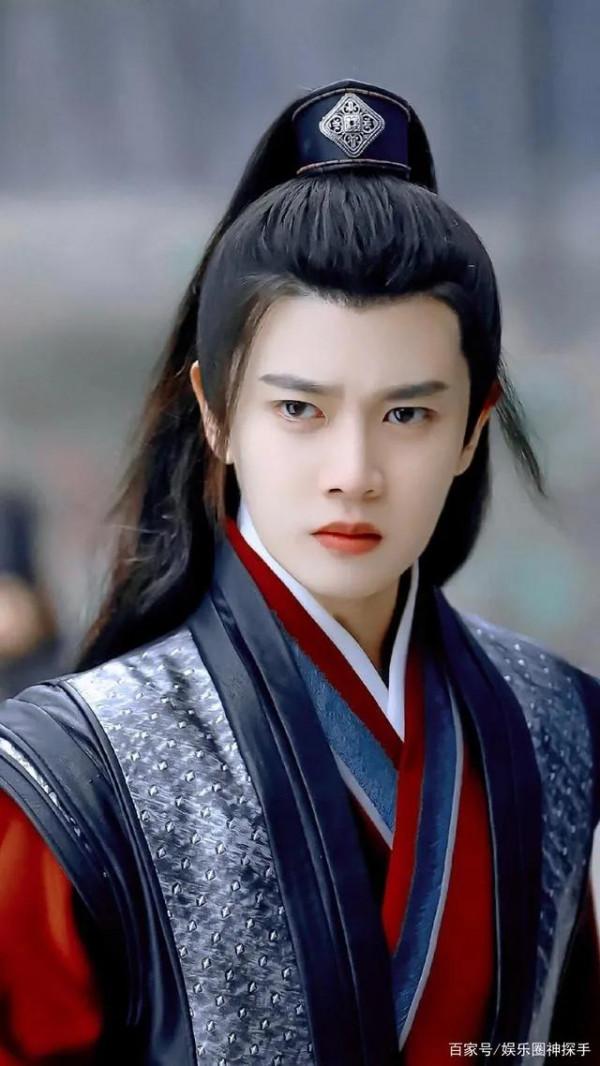 陌上人如玉 公子世無雙。說的就是任嘉倫吧 陌上人如玉 公子世無雙。說的就是任嘉倫吧