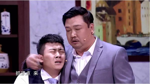 “喜劇人”賈冰：28歲當團長，35歲副處級，37歲辭職後爆紅