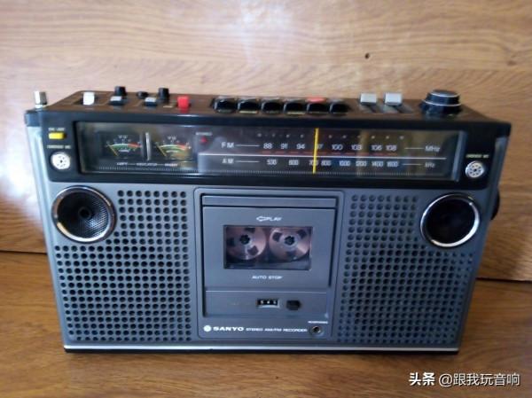 三洋 M-9980收錄機，是一款短小、中等大小的70年代行動式音響