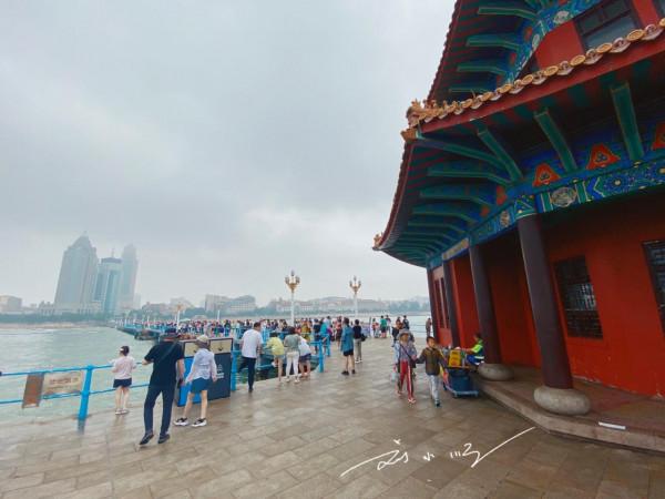 山東青島的“標誌性”景點，已有100多年曆史，遊客都必須來打卡