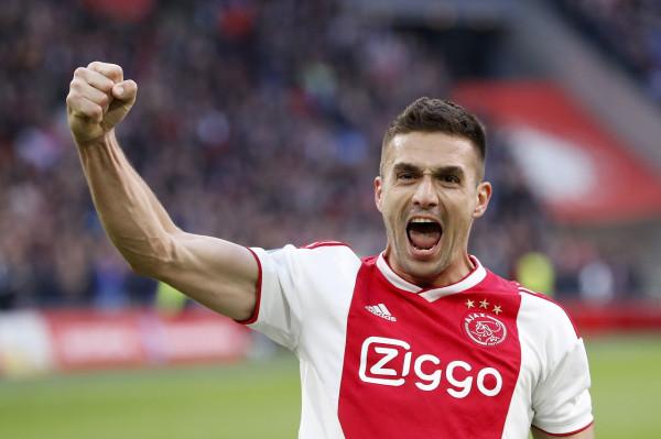 61場18球35助攻!官方:塔迪奇當選塞爾維亞年度最佳 61場18球35助攻!官方:塔迪奇當選塞爾維亞年度最佳