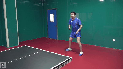 掌握假動作削球技巧，正手不僅削出不同旋轉，還讓對手傻傻分不清