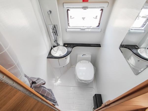 除拓展床外居然自帶電動升降床 不到50萬的新星T600 除拓展床外居然自帶電動升降床 不到50萬的新星T600