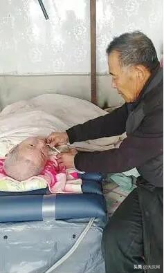 淚目！林甸70歲老漢，40年演繹愛的奇蹟