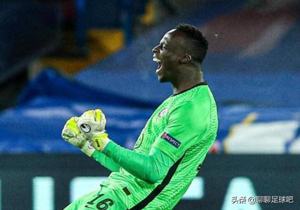 英超2.7:夢迴七十年代巔峰!先滅槍手、又屠狐狸城!曼聯有伴了 英超2.7:夢迴七十年代巔峰!先滅槍手、又屠狐狸城!曼聯有伴了