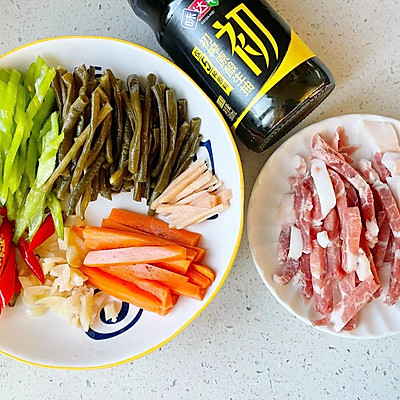 據說這個時候吃酸豆角炒肉,是最好的 據說這個時候吃酸豆角炒肉,是最好的