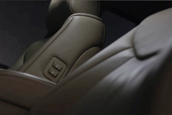 老車翻新:修復2005年凌志LS430,V8自吸大排量,一代神話再復活 老車翻新:修復2005年凌志LS430,V8自吸大排量,一代神話再復活