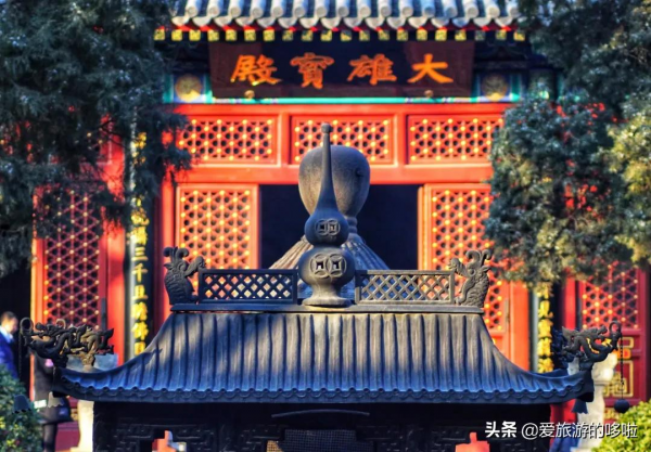 看展喝咖啡、賞壁畫、聽古樂…這座城市的寺廟也太厲害了吧