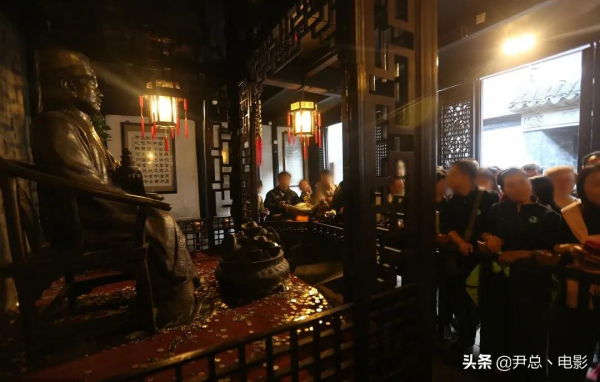 全國旅遊景點的網紅古街，怎麼都長得一樣