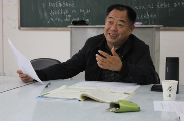 校長痛批教師上課兩大現象,為何不遵守師德?老師:請領導先帶頭 校長痛批教師上課兩大現象,為何不遵守師德?老師:請領導先帶頭