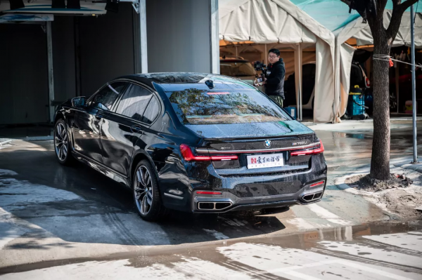 二手寶馬M760Li：取悅自己，一切盡在掌握