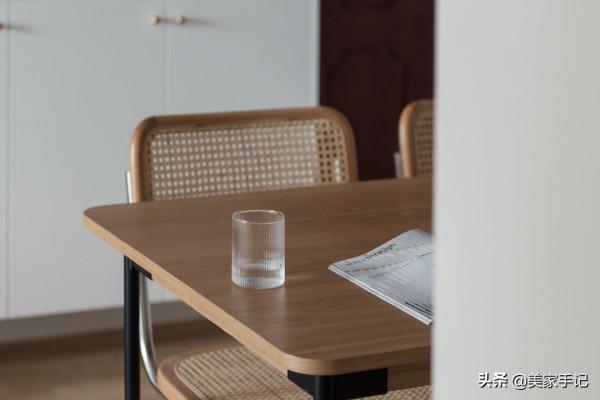 她家不豪華，可一進門就把我迷住，全屋只刷漆就已經很美了！曬曬