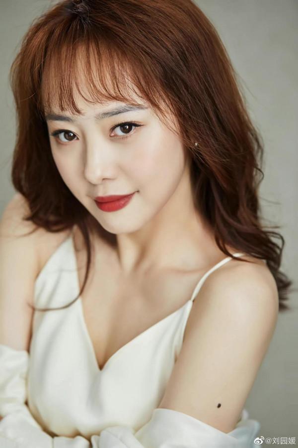 第一次“親密接觸”後,嫁大12歲央視名嘴沙桐,劉園園為愛有多勇 第一次“親密接觸”後,嫁大12歲央視名嘴沙桐,劉園園為愛有多勇