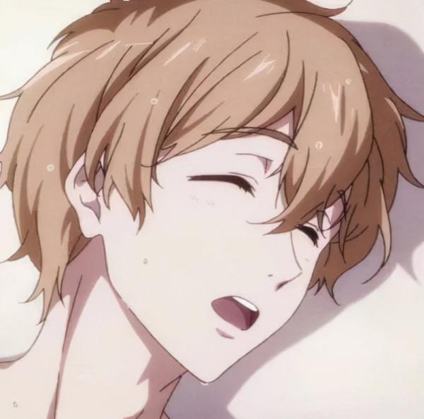 怦然心動的男女生動漫頭像