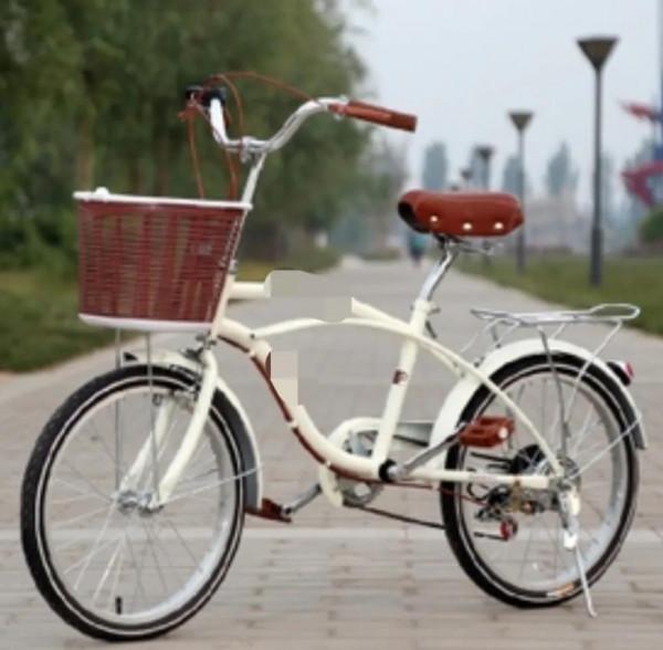 2002年，日本19歲女孩半夜兼職回家路上慘死，警方半年後鎖定真兇