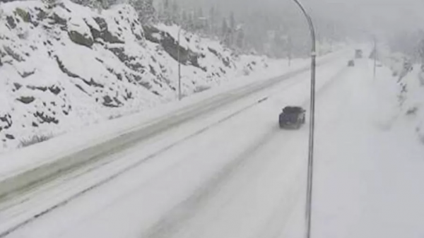 警報升級!70mm豪雨再襲大溫 恐引發山洪!多條公路20cm積雪紛飛 警報升級!70mm豪雨再襲大溫 恐引發山洪!多條公路20cm積雪紛飛
