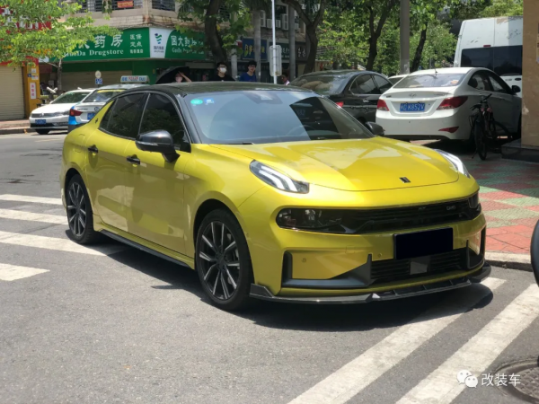 00後大學生改裝領克03+,擁有WTCR年度冠軍車同款顏色 00後大學生改裝領克03+,擁有WTCR年度冠軍車同款顏色