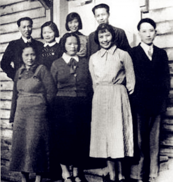 1937年，一小姑娘來到八路軍辦事處哀求道：我要找我的爸爸周恩來