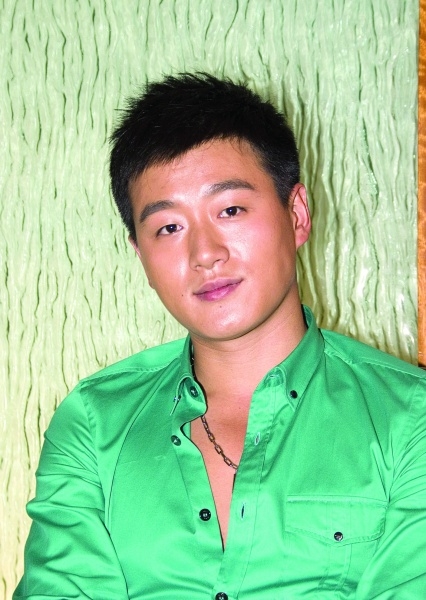 “長春女婿”佟大為:愛妻子愛子女,照顧植物人父親,20年後甦醒 “長春女婿”佟大為:愛妻子愛子女,照顧植物人父親,20年後甦醒